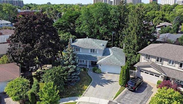 2 Redthorn Crt, House detached with 4 bedrooms, 4 bathrooms and 4 parking in Toronto ON | Image 29