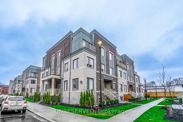 136 - 40 William Jackson Way, Townhouse with 3 bedrooms, 3 bathrooms and 1 parking in Toronto ON | Image 1