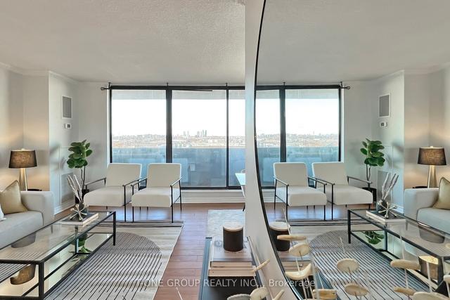 1102 - 301 Prudential Dr, Condo with 2 bedrooms, 1 bathrooms and 1 parking in Toronto ON | Image 4