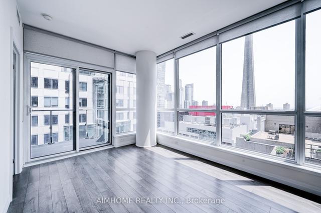 2205 - 8 Mercer St, Condo with 2 bedrooms, 2 bathrooms and 1 parking in Toronto ON | Image 9