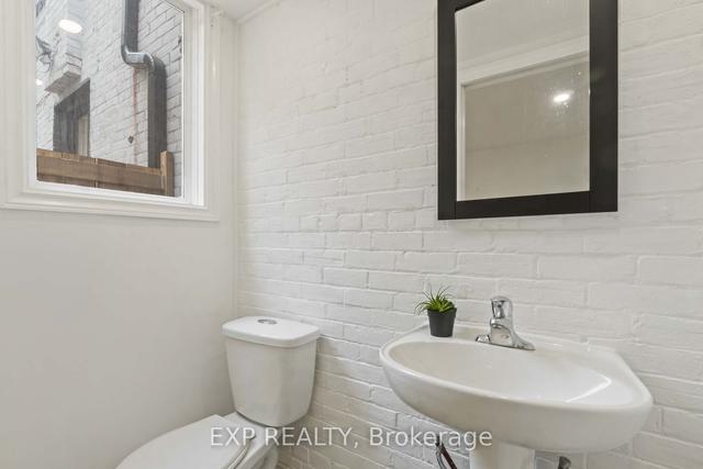 53 Cathcart St, House attached with 3 bedrooms, 2 bathrooms and 1 parking in Hamilton ON | Image 5