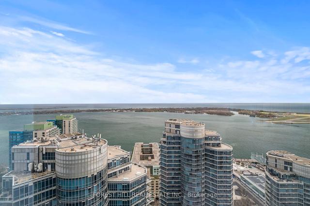 4510 - 10 York St, Condo with 3 bedrooms, 3 bathrooms and 1 parking in Toronto ON | Image 28