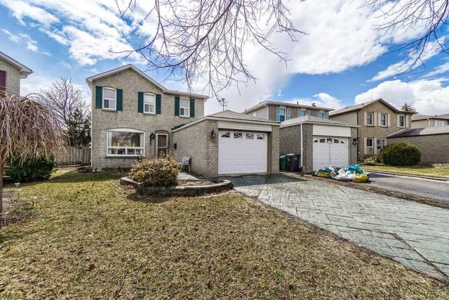 40 Norma Cres, House detached with 3 bedrooms, 3 bathrooms and 5 parking in Brampton ON | Image 12