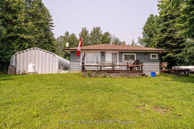70 Beach Rd Rd, House detached with 3 bedrooms, 1 bathrooms and 12 parking in Kawartha Lakes ON | Image 3