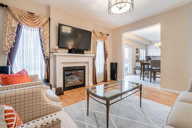 45 Travis Cres, House detached with 4 bedrooms, 4 bathrooms and 6 parking in Brampton ON | Image 19