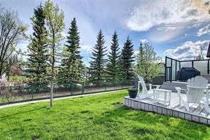 8 Weston Place Sw, House detached with 3 bedrooms, 2 bathrooms and 4 parking in Calgary AB | Image 16