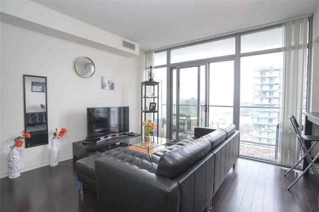 2412 - 105 The Queensway Ave, Condo with 1 bedrooms, 1 bathrooms and 0 parking in Toronto ON | Image 3