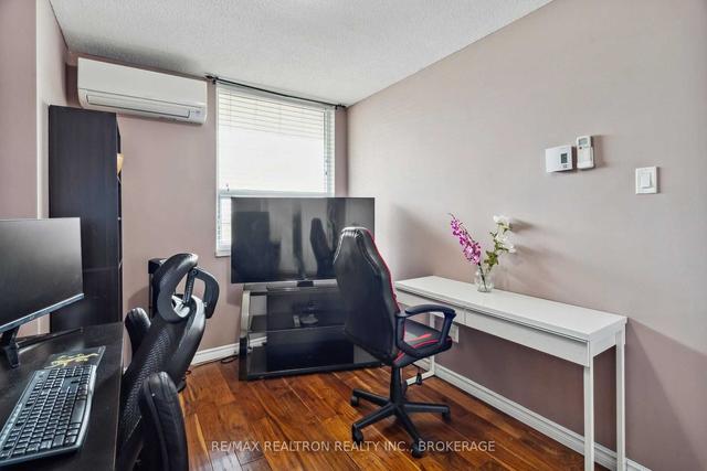 901 - 1 Royal Orchard Blvd, Condo with 3 bedrooms, 2 bathrooms and 1 parking in Markham ON | Image 15