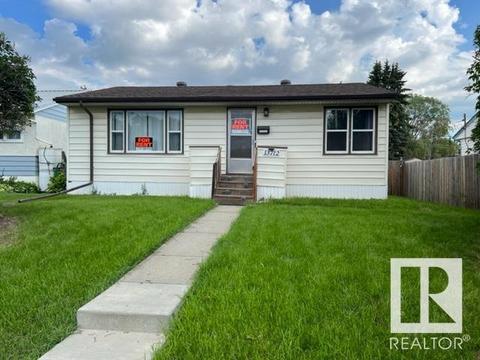 13712 118 Av Nw, House detached with 4 bedrooms, 2 bathrooms and null parking in Edmonton AB | Card Image