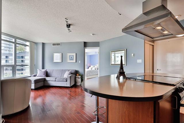 509 - 550 Queens Quay W, Condo with 2 bedrooms, 2 bathrooms and 1 parking in Toronto ON | Image 5