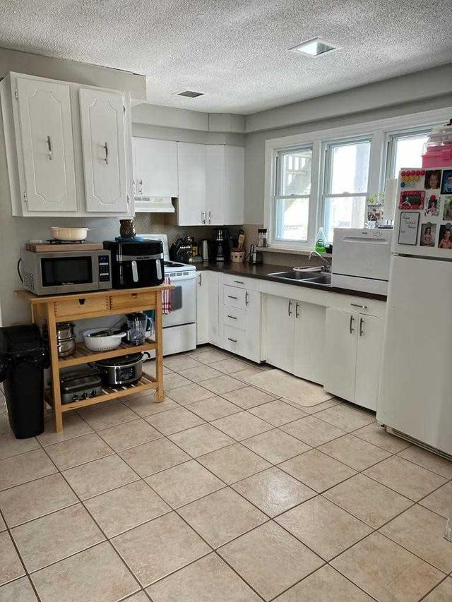216 Beaver St, House detached with 5 bedrooms, 4 bathrooms and 6 parking in Thorold ON | Image 11