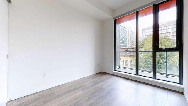 414 - 159 Dundas St E, Condo with 2 bedrooms, 2 bathrooms and 0 parking in Toronto ON | Image 3