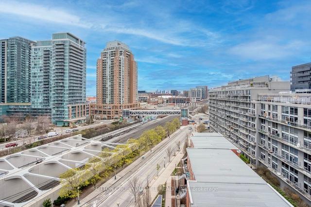 1023 - 1 Shaw St, Condo with 1 bedrooms, 1 bathrooms and 0 parking in Toronto ON | Image 25