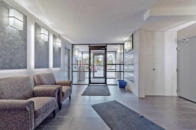 105 - 18 Holborn Crt, Condo with 2 bedrooms, 2 bathrooms and 1 parking in Kitchener ON | Image 23