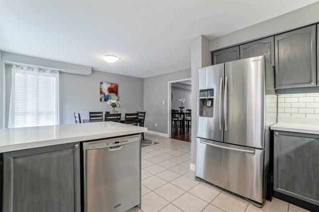85 Viceroy Cres, House attached with 4 bedrooms, 4 bathrooms and 3 parking in Brampton ON | Image 9