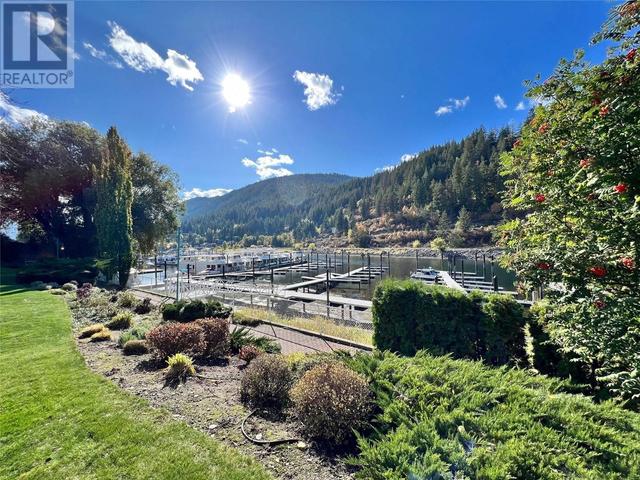 b304 - 1118 Riverside Avenue, Condo with 2 bedrooms, 2 bathrooms and 2 parking in Sicamous BC | Image 14