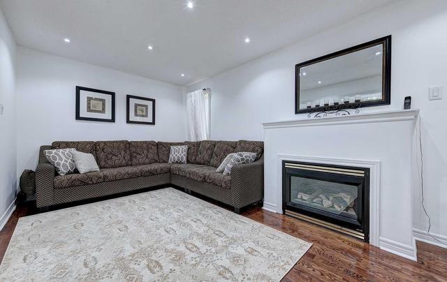 80 Oaklea Blvd, House detached with 5 bedrooms, 4 bathrooms and 5 parking in Brampton ON | Image 6