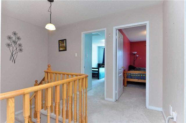 20 Sugarberry Dr, House semidetached with 3 bedrooms, 4 bathrooms and 2 parking in Brampton ON | Image 9
