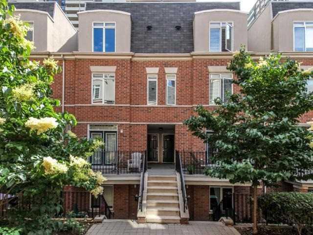 365 - 415 Jarvis St, Townhouse with 2 bedrooms, 1 bathrooms and 1 parking in Toronto ON | Image 1