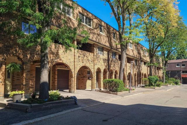86 Bards Walk Way, Townhouse with 3 bedrooms, 3 bathrooms and 2 parking in Toronto ON | Card Image