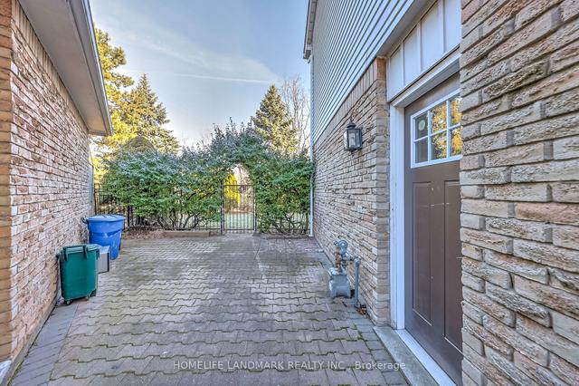 1176 Jamesway Blvd, House detached with 3 bedrooms, 3 bathrooms and 4 parking in Oakville ON | Image 30
