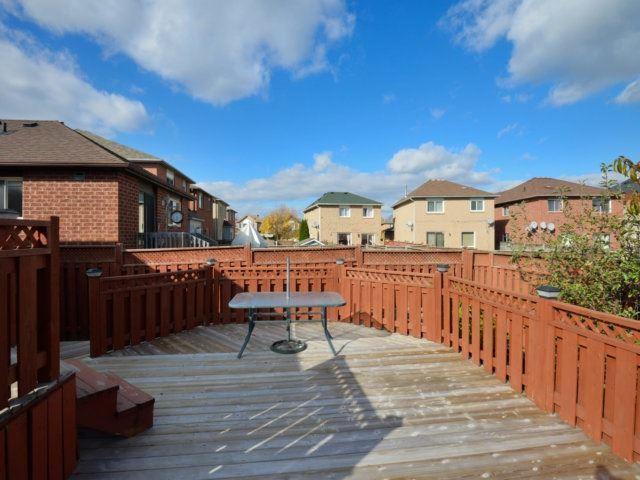 37 Silkwood Cres, House detached with 1 bedrooms, 2 bathrooms and 2 parking in Brampton ON | Image 19