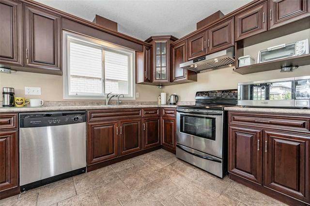 20 Whetstone Cres, House detached with 5 bedrooms, 4 bathrooms and 4 parking in Guelph ON | Image 39