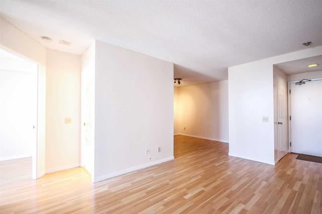 1610 - 7 Bishop Ave, Condo with 2 bedrooms, 2 bathrooms and 1 parking in Toronto ON | Image 5