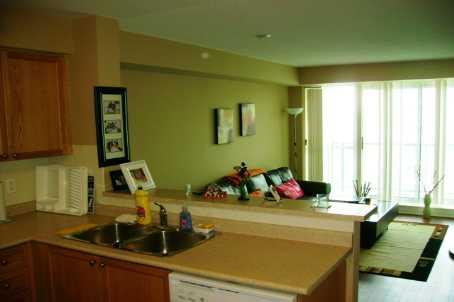 lph 09 - 7 Michael Power Pl, Condo with 1 bedrooms, 1 bathrooms and 1 parking in Toronto ON | Image 7