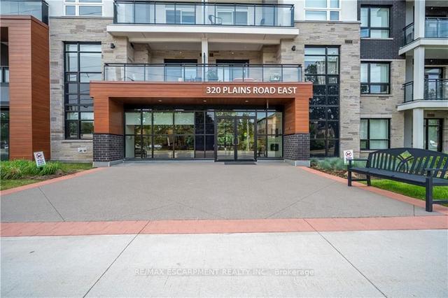 102 - 320 Plains Rd E, Condo with 1 bedrooms, 1 bathrooms and 2 parking in Burlington ON | Image 12