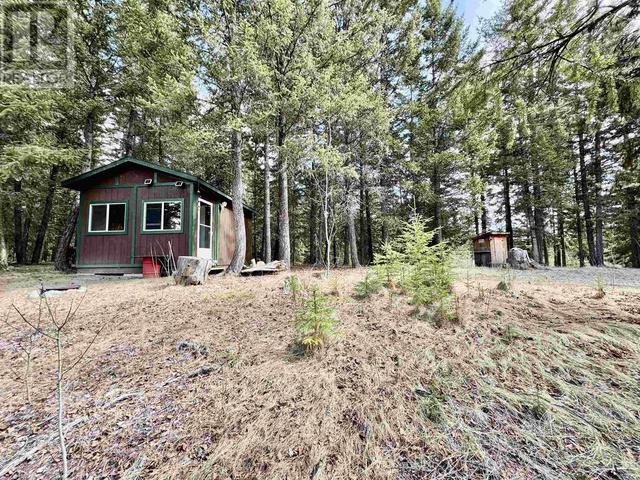 6823 Fricke Road, House detached with 2 bedrooms, 2 bathrooms and null parking in Cariboo L BC | Image 27