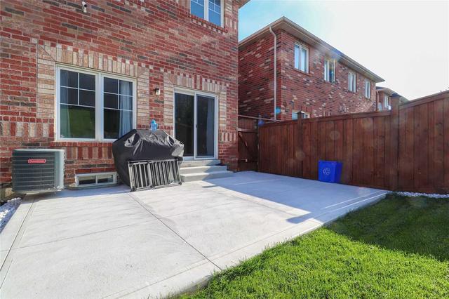 219 Checkerberry Cres, House semidetached with 4 bedrooms, 4 bathrooms and 4 parking in Brampton ON | Image 30