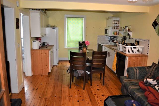 66 John St, House detached with 2 bedrooms, 2 bathrooms and 4 parking in Brampton ON | Image 17
