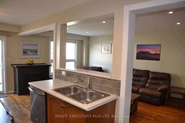 119 Frances Ave W, House attached with 3 bedrooms, 3 bathrooms and 6 parking in Hamilton ON | Image 39