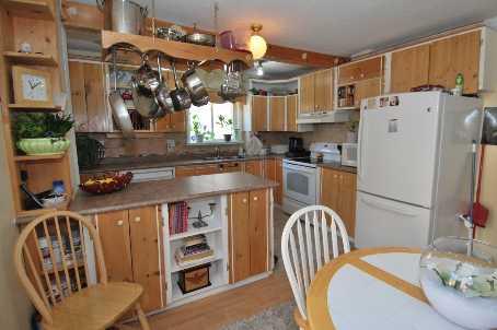 363 Centre St, House detached with 3 bedrooms, 2 bathrooms and 4 parking in Oshawa ON | Image 4