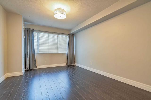 412 - 50 Elm Dr E, Condo with 2 bedrooms, 2 bathrooms and 2 parking in Mississauga ON | Image 2