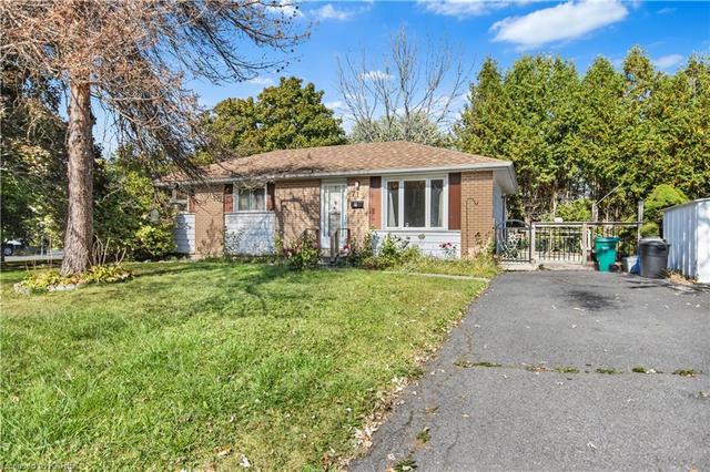 713 Clark Crescent, House detached with 4 bedrooms, 1 bathrooms and 4 parking in Kingston ON | Image 12