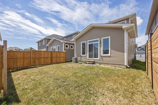 498 Beth Cres, House detached with 3 bedrooms, 3 bathrooms and 3 parking in Kingston ON | Image 34
