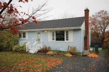 30 Ellen Dr, House detached with 2 bedrooms, 1 bathrooms and 3 parking in Halifax NS | Card Image
