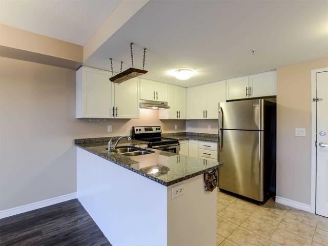 403 - 45 Kingsbury Sq, Condo with 2 bedrooms, 1 bathrooms and 1 parking in Guelph ON | Image 11