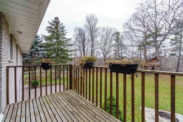 16 Forest Path Crt, House detached with 5 bedrooms, 3 bathrooms and 4 parking in Toronto ON | Image 11