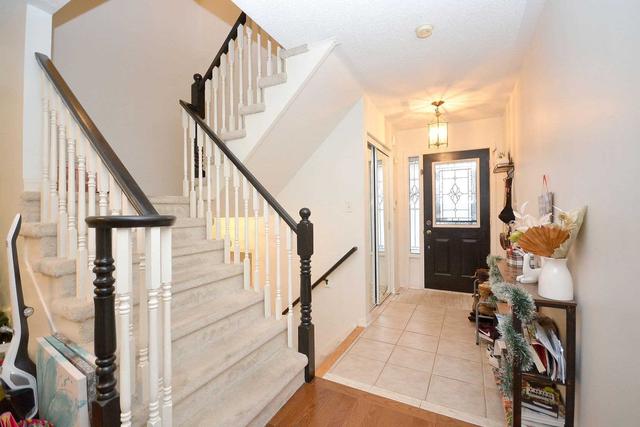 2157 Baronwood Dr, House attached with 3 bedrooms, 2 bathrooms and 3 parking in Oakville ON | Image 38