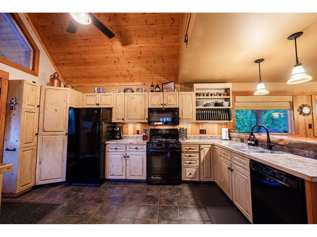 4516 Timberline Crescent, House detached with 5 bedrooms, 4 bathrooms and 4 parking in East Kootenay A BC | Image 16