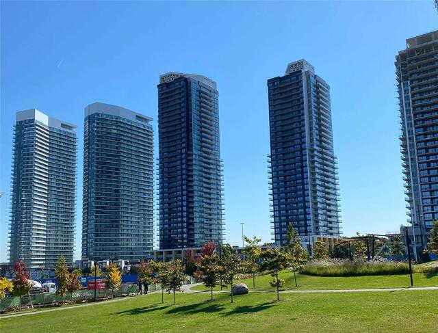 3707 - 95 Mcmahon Dr, Condo with 3 bedrooms, 2 bathrooms and 1 parking in Toronto ON | Card Image
