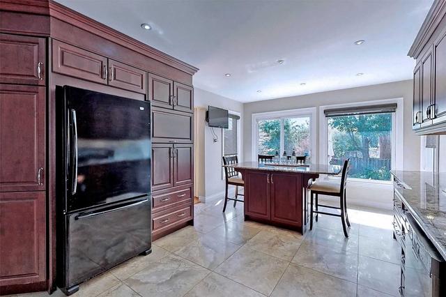 8 Broadbridge Dr, House detached with 4 bedrooms, 4 bathrooms and 6 parking in Toronto ON | Image 7