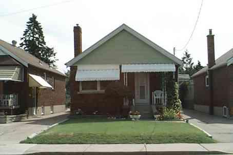 145 Durant Ave, House detached with 2 bedrooms, 2 bathrooms and 5 parking in Toronto ON | Image 1