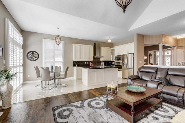 21 Kezia Cres, House detached with 3 bedrooms, 3 bathrooms and 4 parking in Caledon ON | Image 8