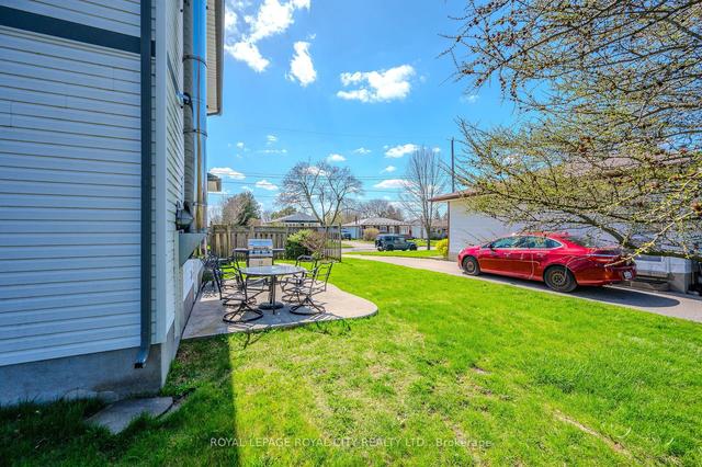 78 Ferndale Ave, House detached with 4 bedrooms, 3 bathrooms and 4 parking in Guelph ON | Image 26