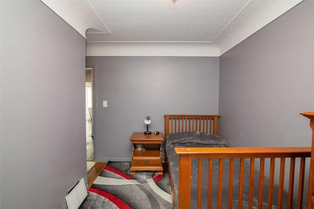 346 Hillside Ave, House detached with 2 bedrooms, 1 bathrooms and 4 parking in Hamilton ON | Image 14