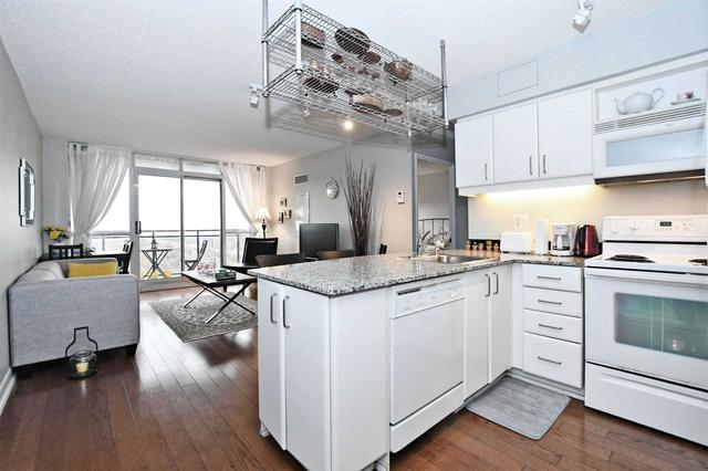 3012 - 33 Sheppard Ave E, Condo with 1 bedrooms, 1 bathrooms and 1 parking in Toronto ON | Image 5